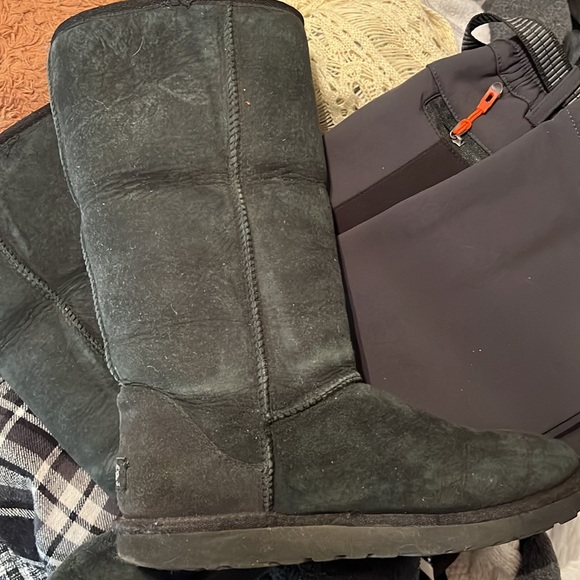 Black Tall Uggs size 9 - Picture 2 of 4